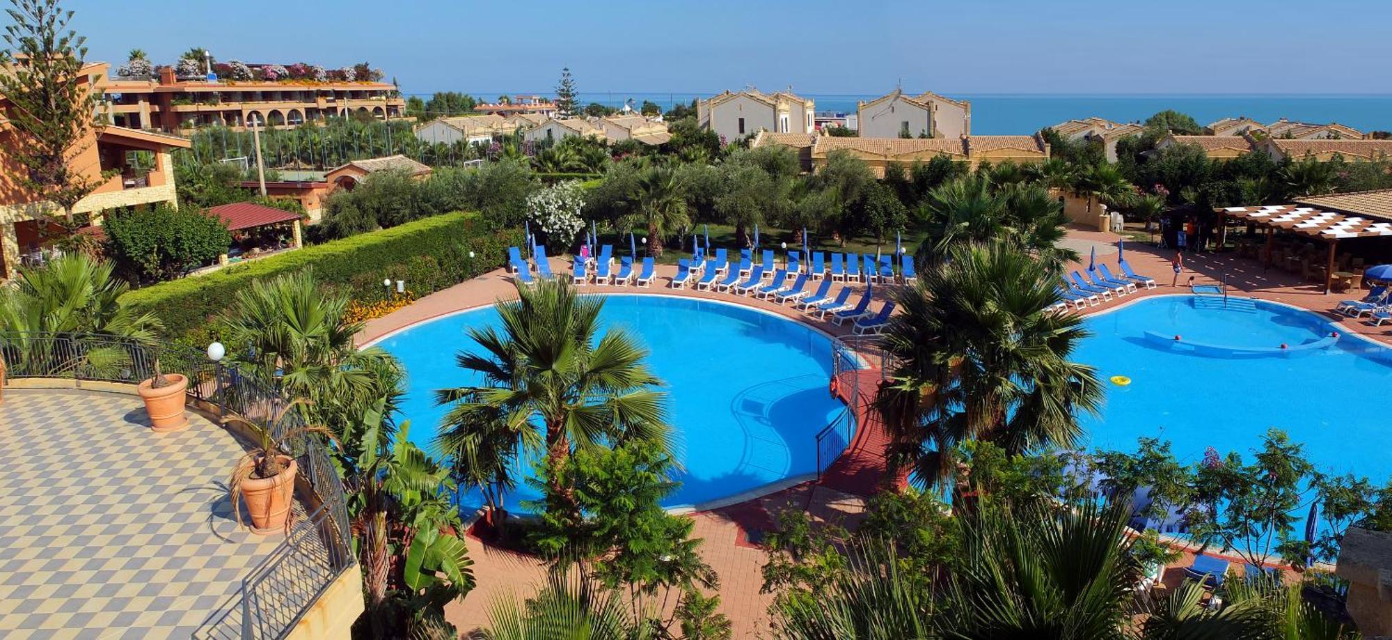 Dolcestate Hotel -Club Campofelice Di Roccella Bagian luar foto