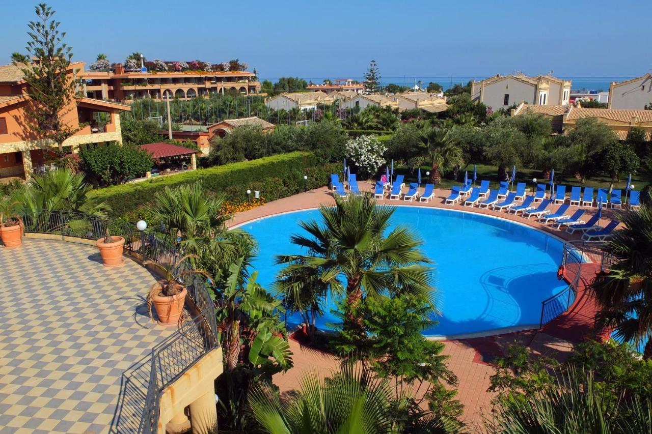 Dolcestate Hotel -Club Campofelice Di Roccella Bagian luar foto